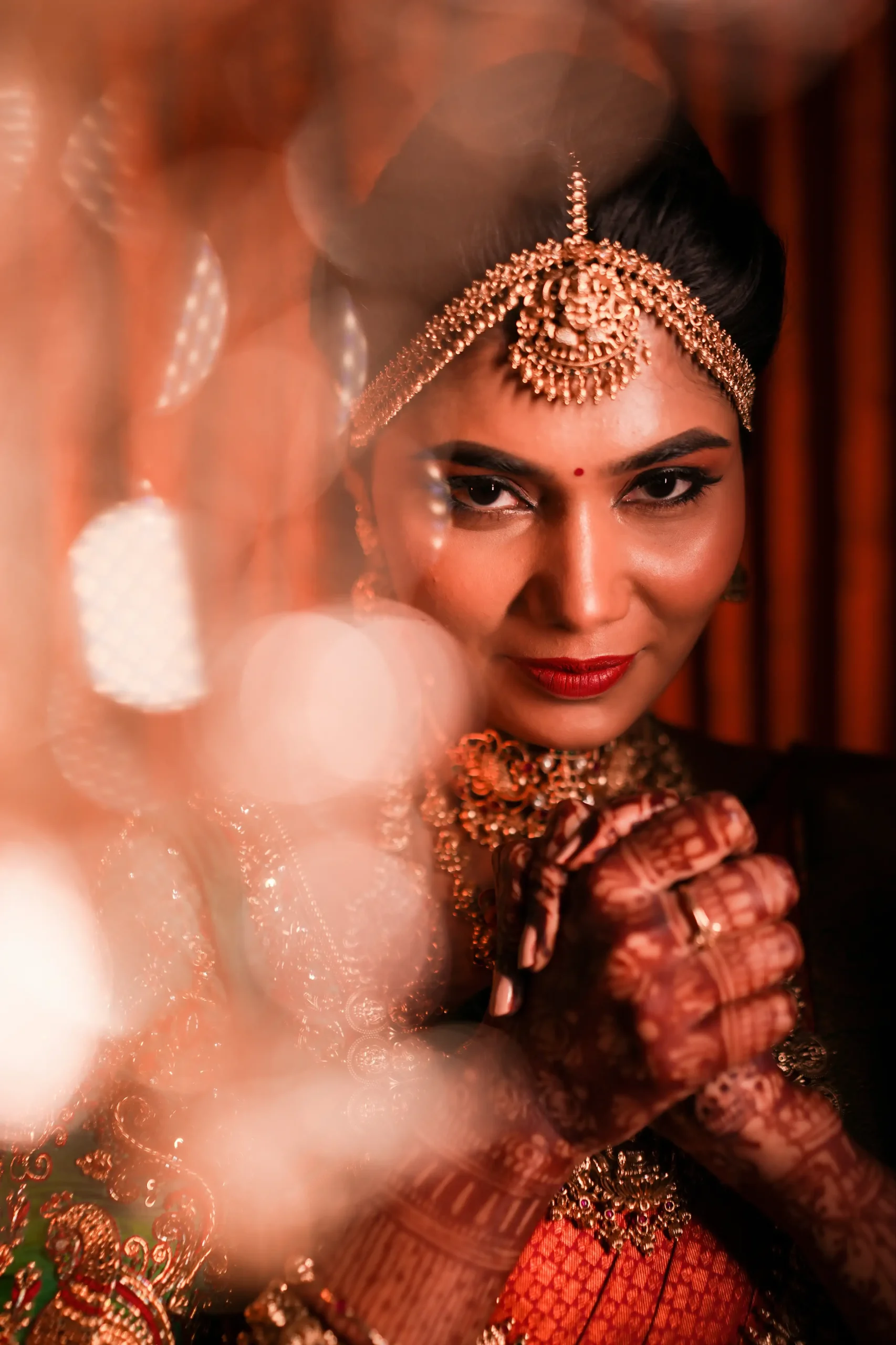 Tamil bride close-up portrait in bridal jewelry - Wedding photography by yuvi studio 🏢 Yuvi Studio Fotography & Film Making 📷 Best Wedding Photographers 📍 Velayuthampalayam, Karur